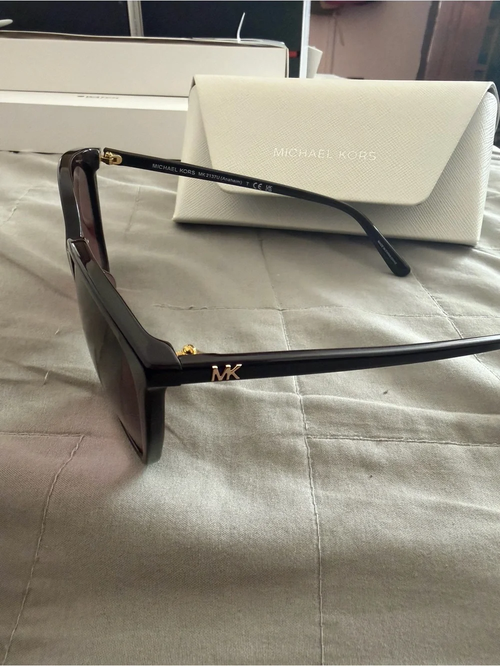 Michael Kors White Textured woman’s Accessory